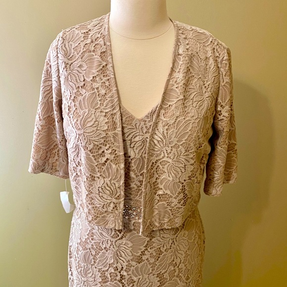 Alex Evenings Formal gown - Picture 7 of 16